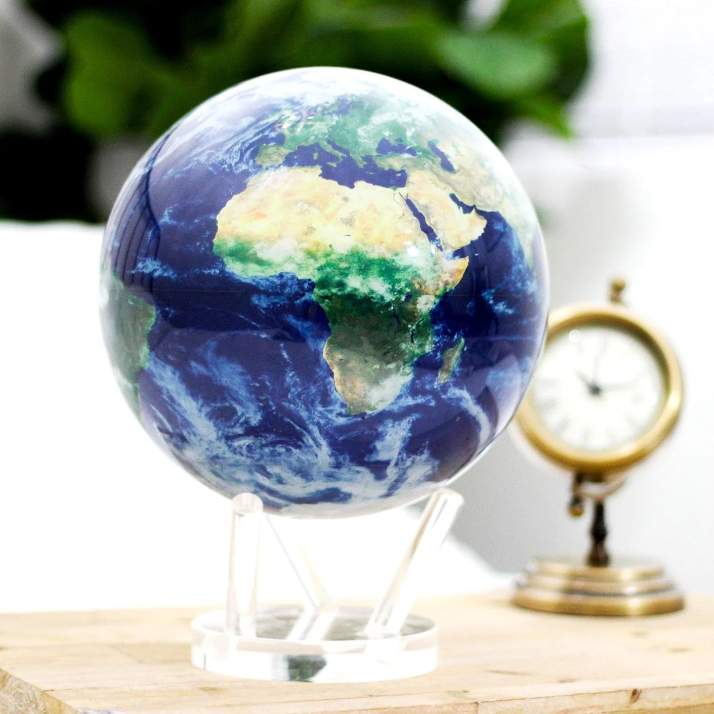 MOVA 4.5" Self-Rotating Globe Earth with Clouds, Light Powered